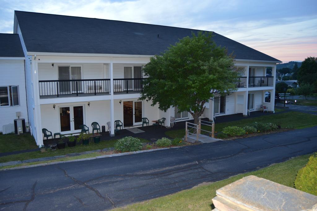 New World Inn Barre Екстериор снимка