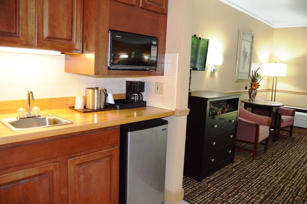 New World Inn Barre Екстериор снимка