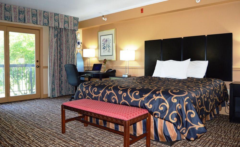 New World Inn Barre Екстериор снимка
