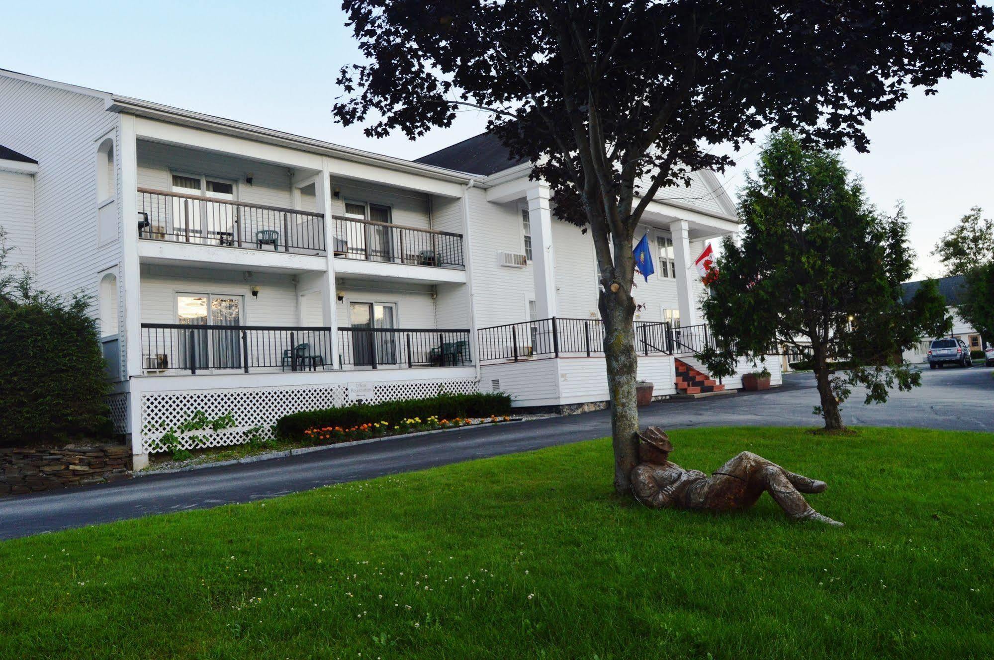 New World Inn Barre Екстериор снимка