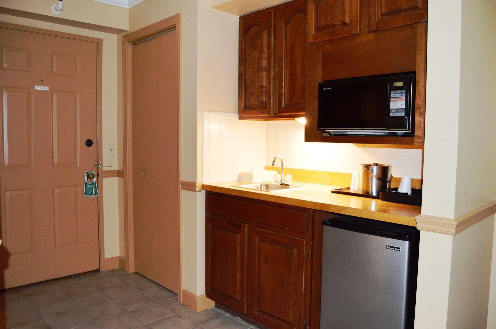 New World Inn Barre Екстериор снимка