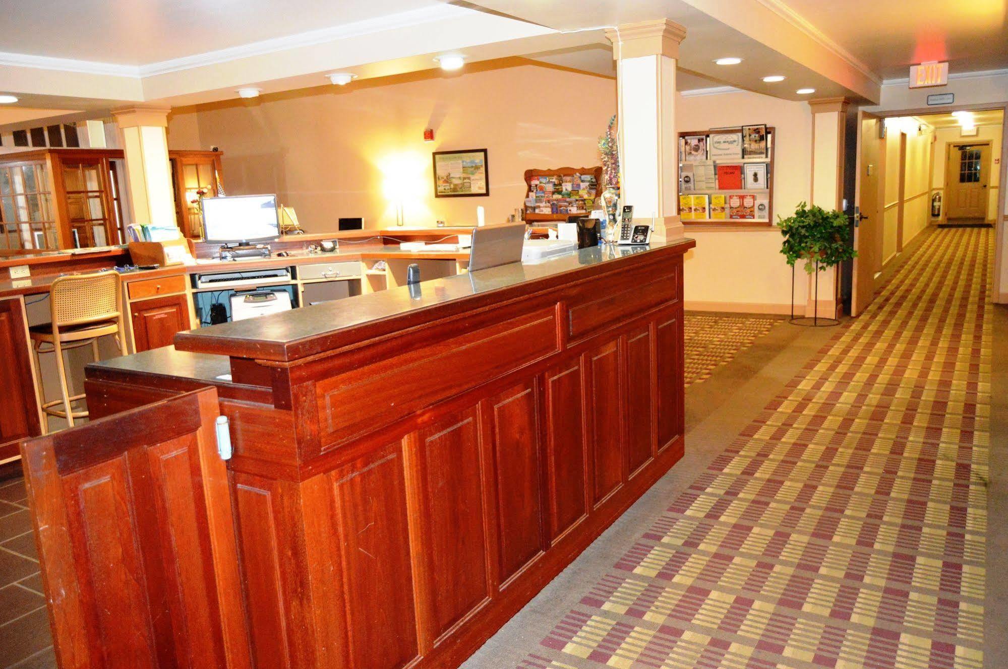 New World Inn Barre Екстериор снимка