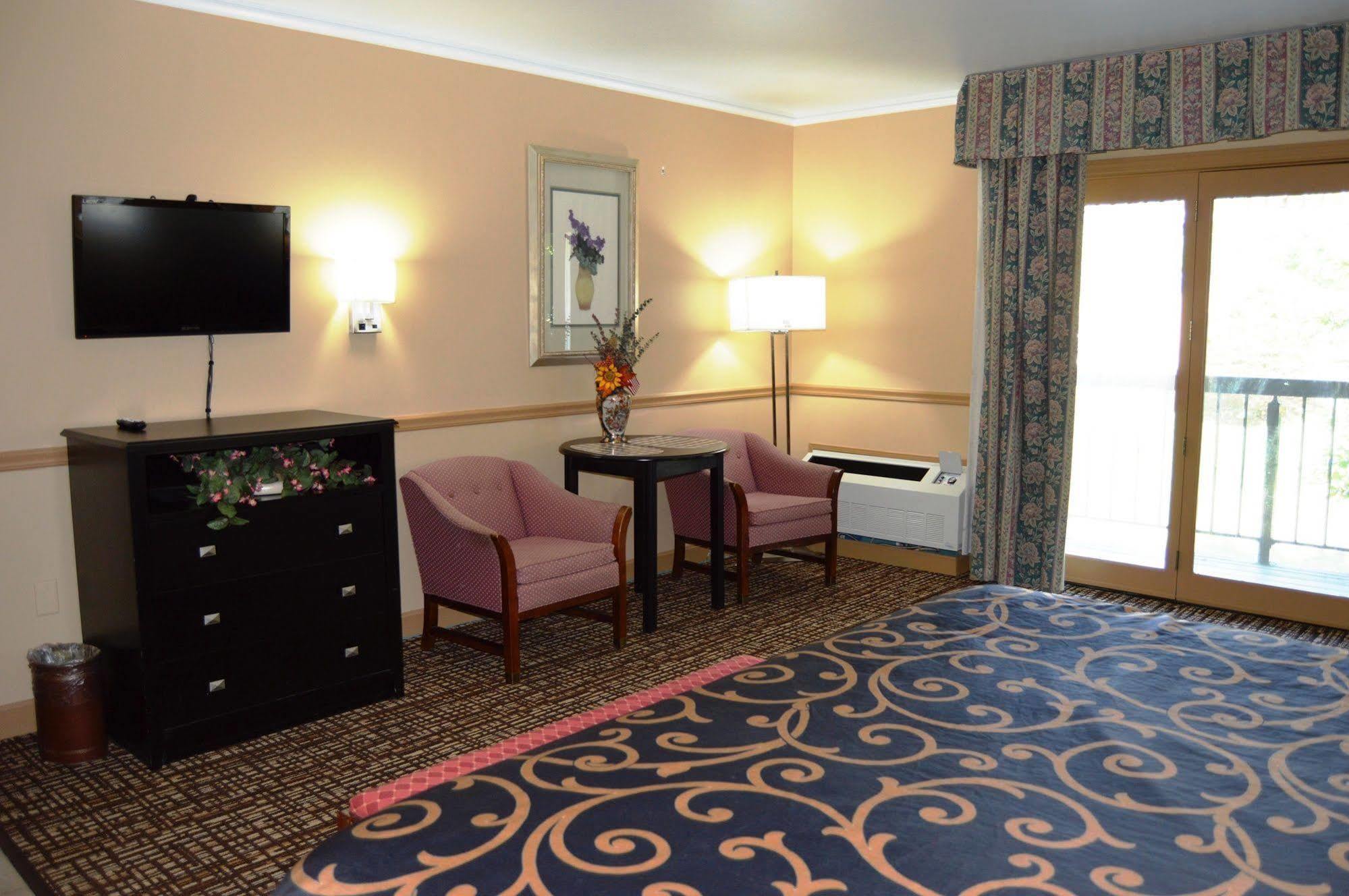 New World Inn Barre Екстериор снимка