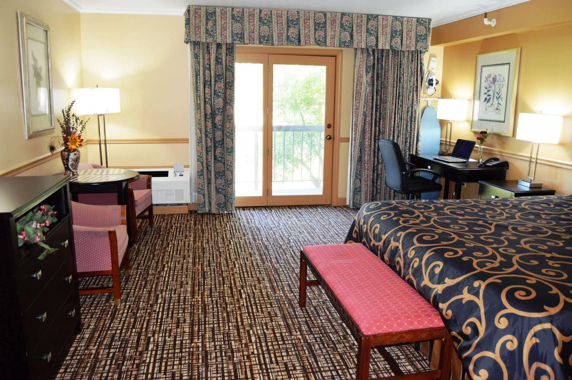 New World Inn Barre Екстериор снимка
