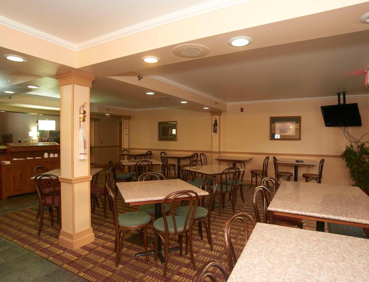 New World Inn Barre Екстериор снимка