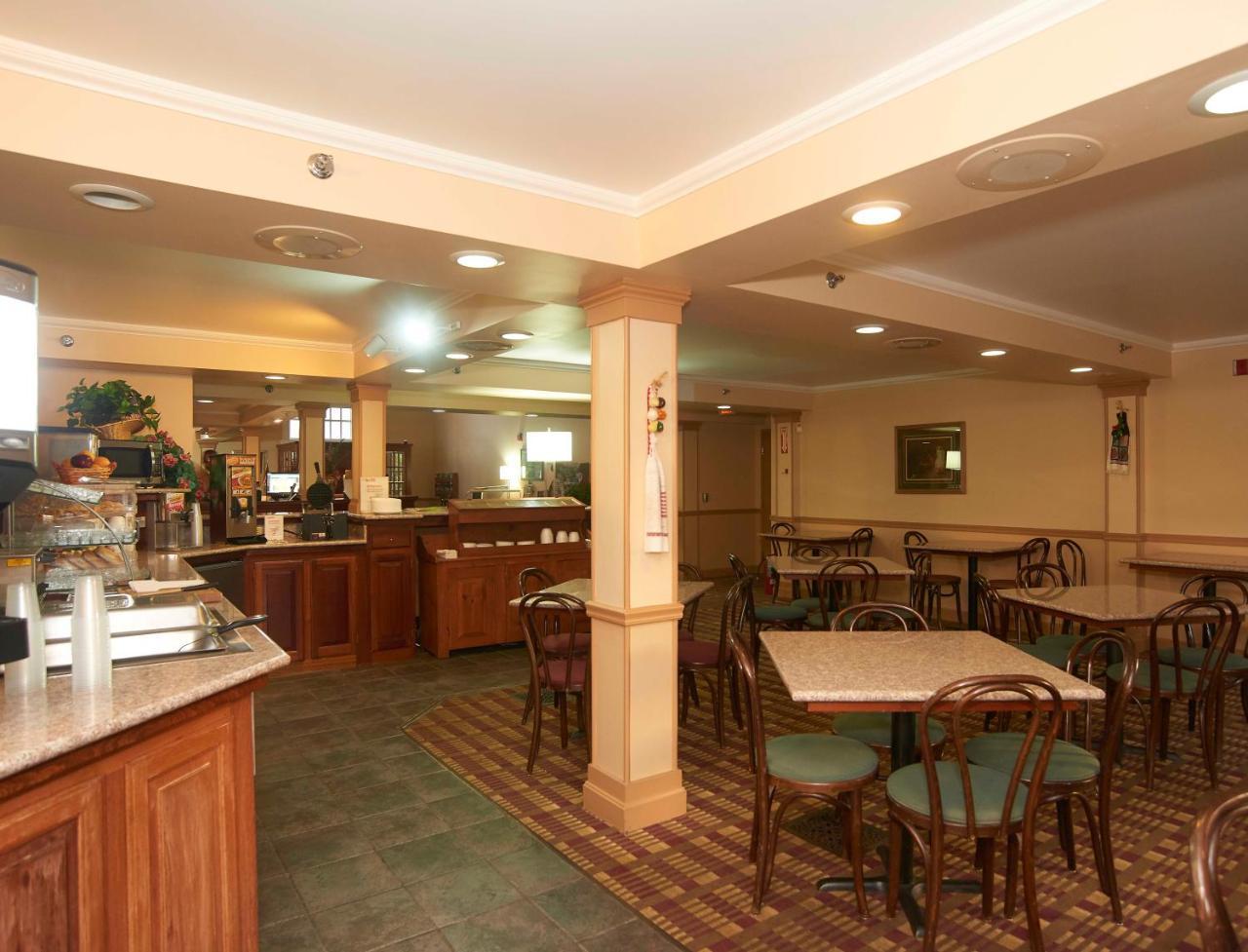 New World Inn Barre Екстериор снимка